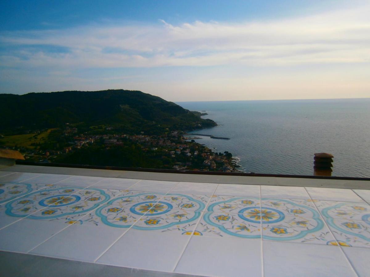 Residenza D'Epoca Tamara Aparthotel กัสเตลลาบาเต ภายนอก รูปภาพ