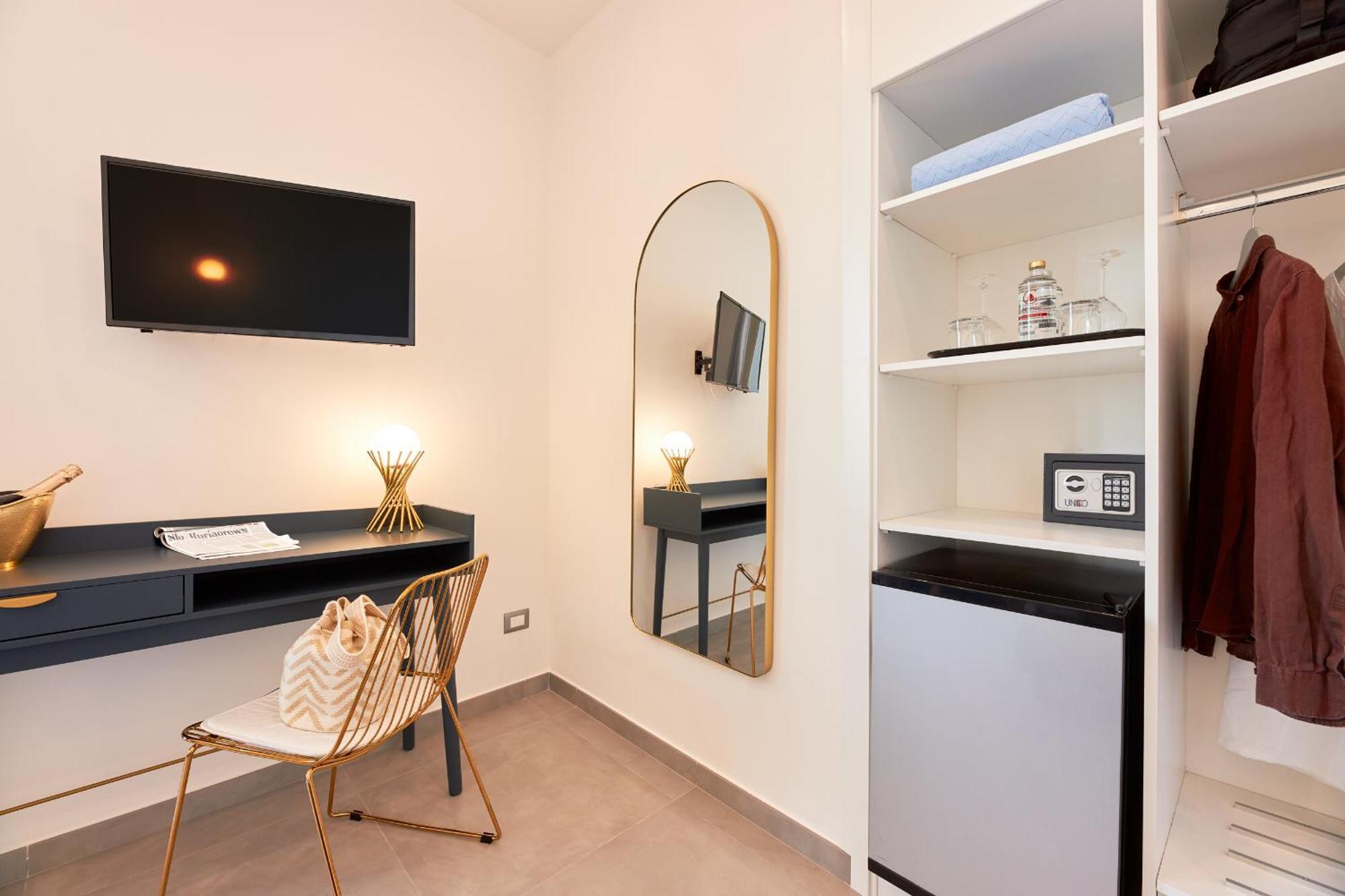 Residenza D'Epoca Tamara Aparthotel กัสเตลลาบาเต ภายนอก รูปภาพ