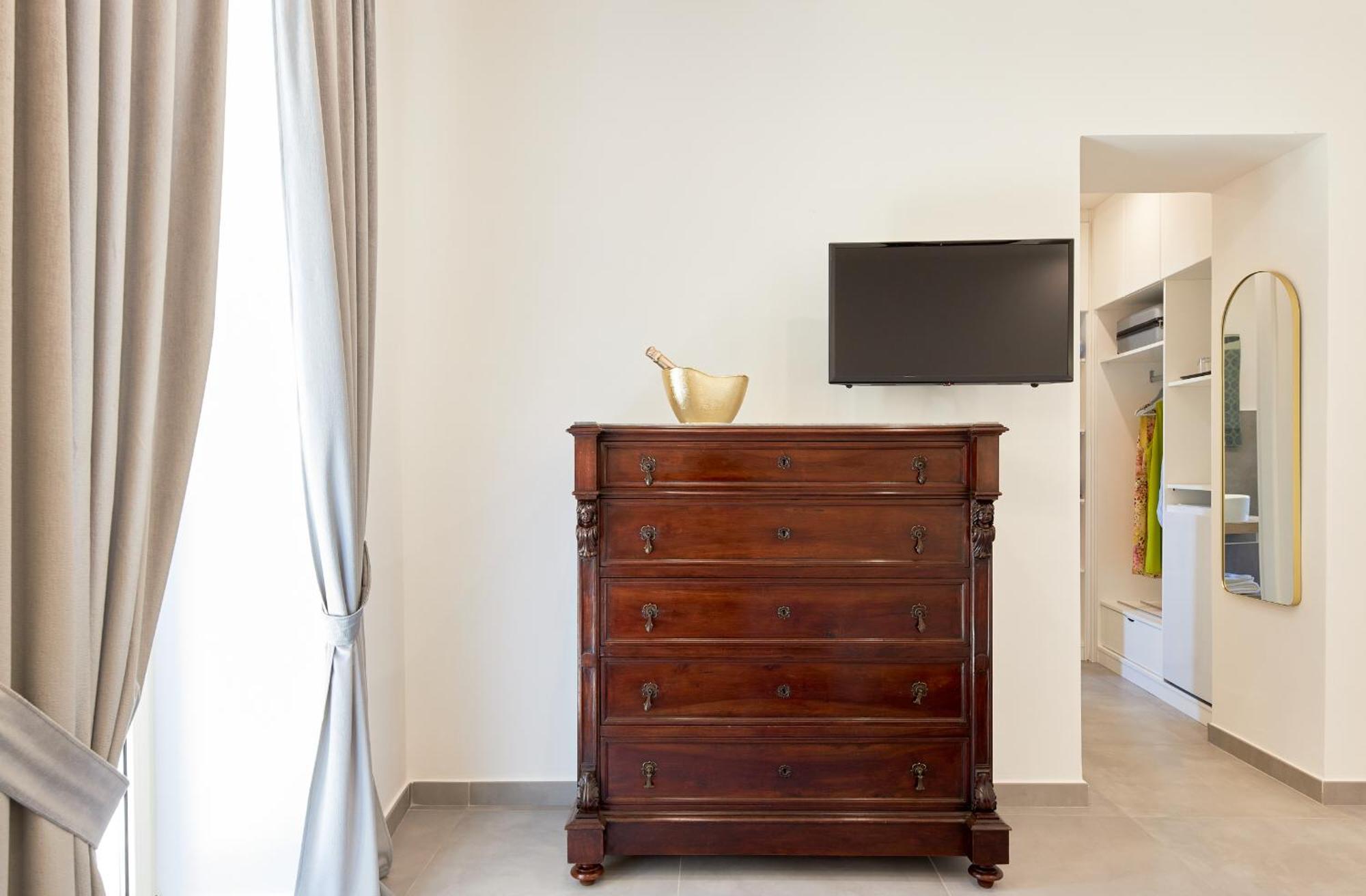 Residenza D'Epoca Tamara Aparthotel กัสเตลลาบาเต ภายนอก รูปภาพ