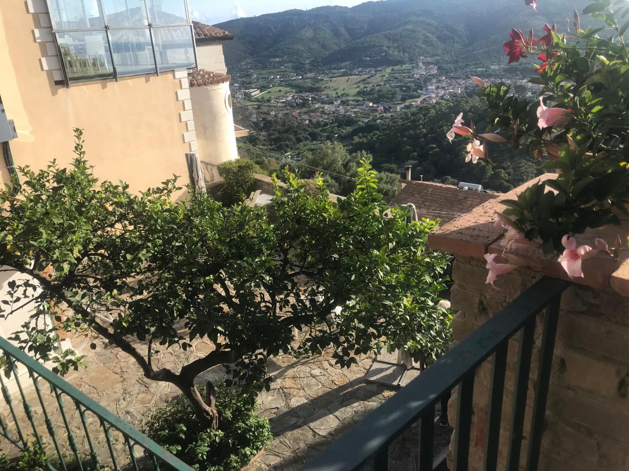 Residenza D'Epoca Tamara Aparthotel กัสเตลลาบาเต ภายนอก รูปภาพ