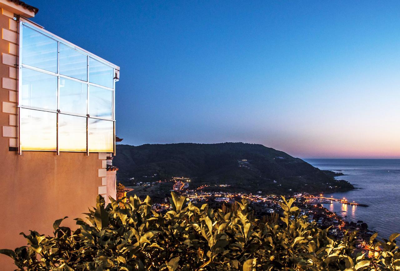 Residenza D'Epoca Tamara Aparthotel กัสเตลลาบาเต ภายนอก รูปภาพ