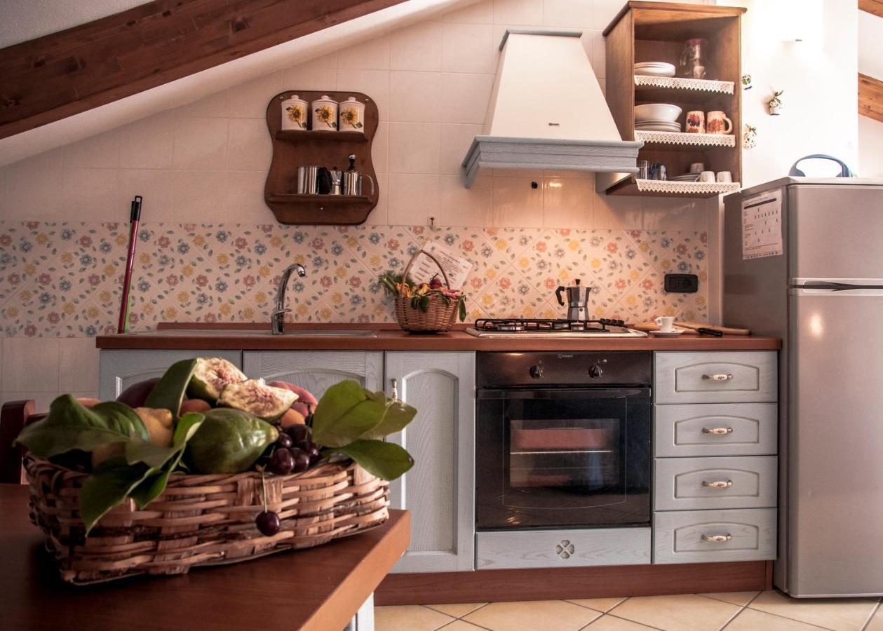 Residenza D'Epoca Tamara Aparthotel กัสเตลลาบาเต ภายนอก รูปภาพ